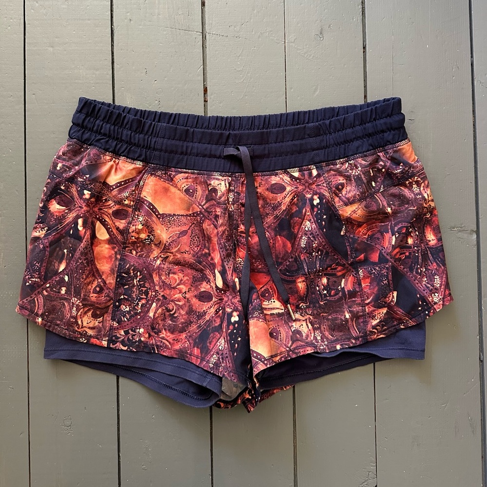 CALIA by Carrie Underwood Women's Abstract Print Athletic Shorts